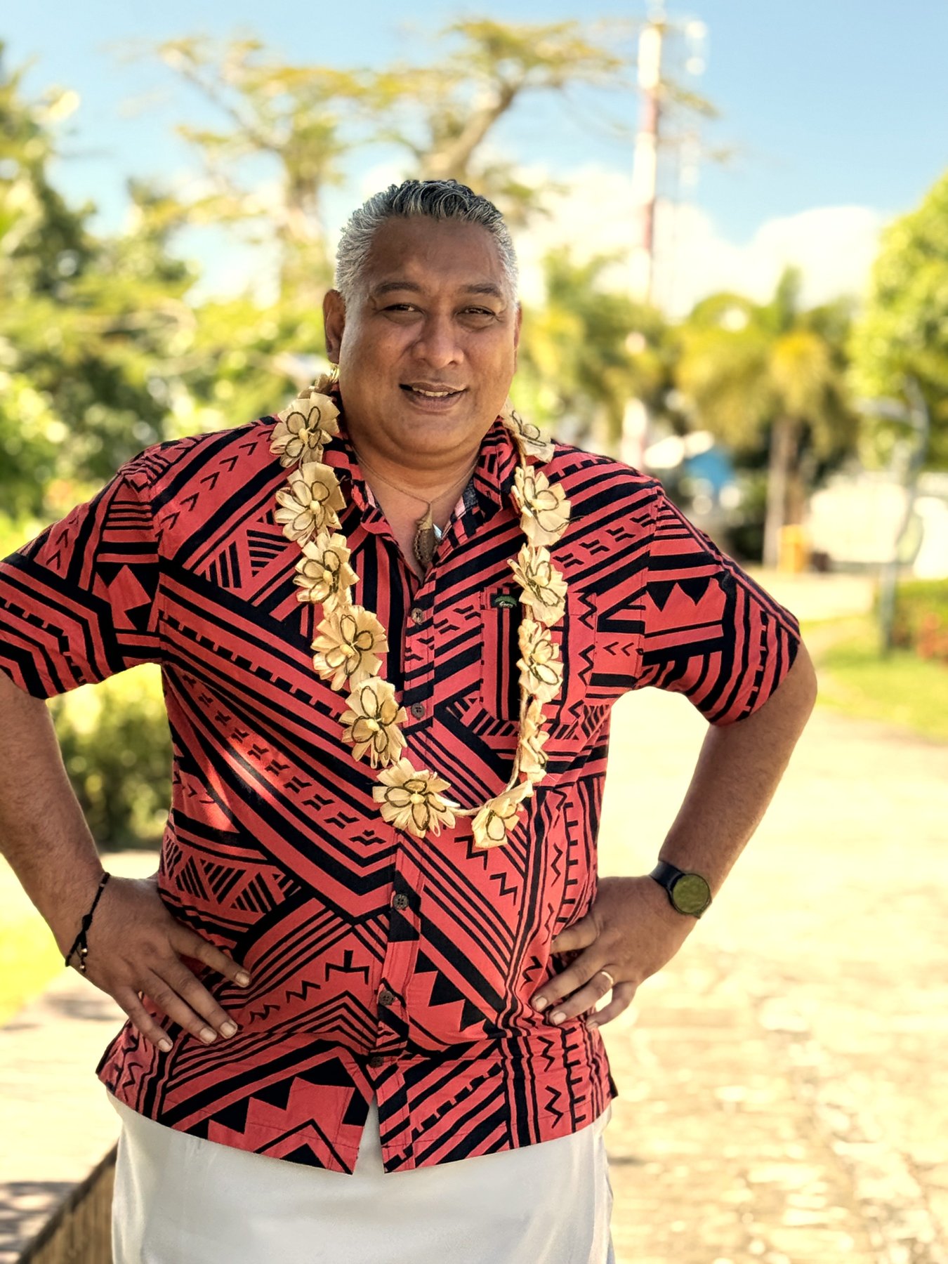 High Chief Taioali'iseu Fiti Aimaasu welcoming guests